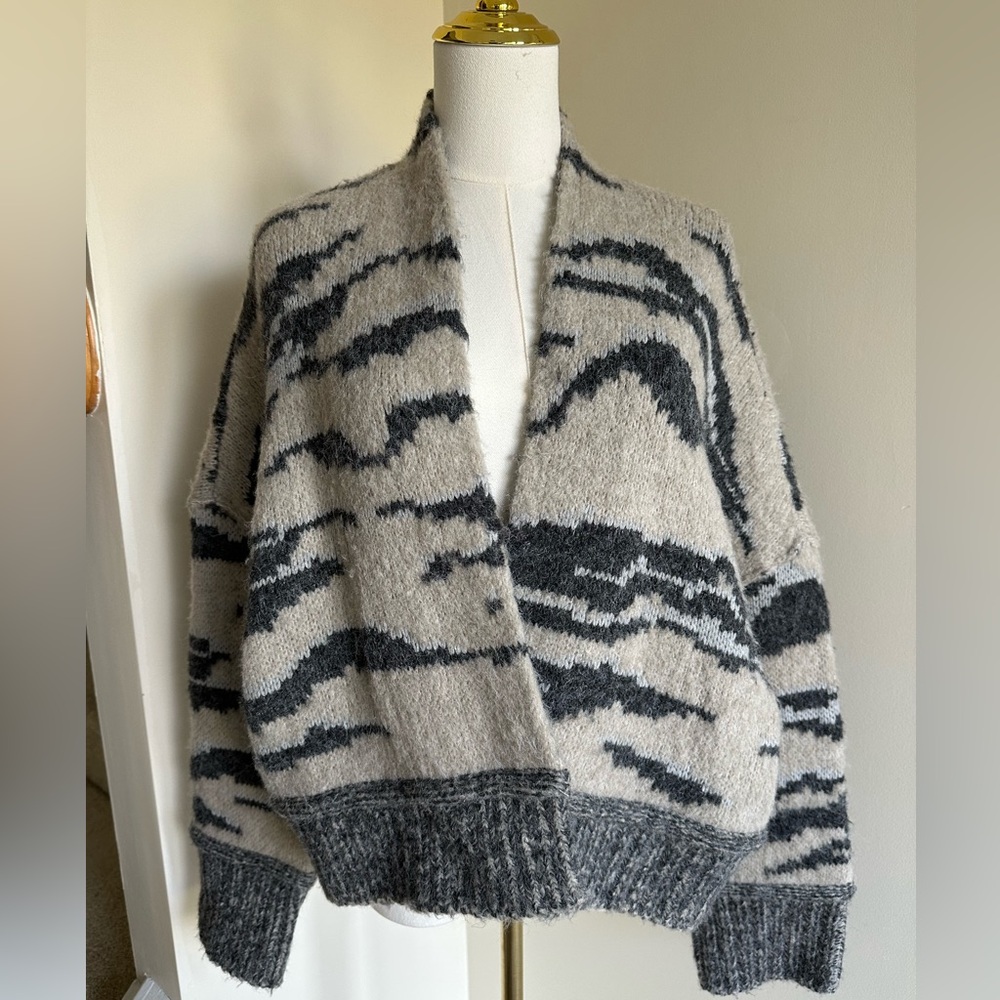 NWOT Pilcro From Anthropologie Blue/Cream Sweater- Small - Picture 4 of 9